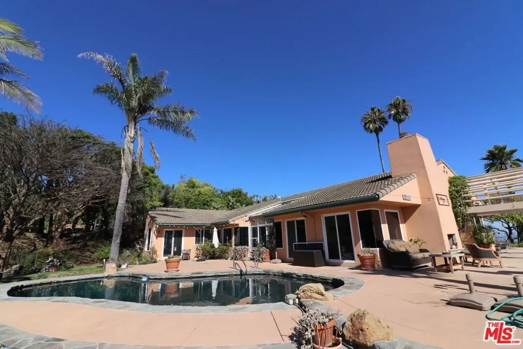 20776 Big Rock Drive, Malibu, California, United States. - Photo 2