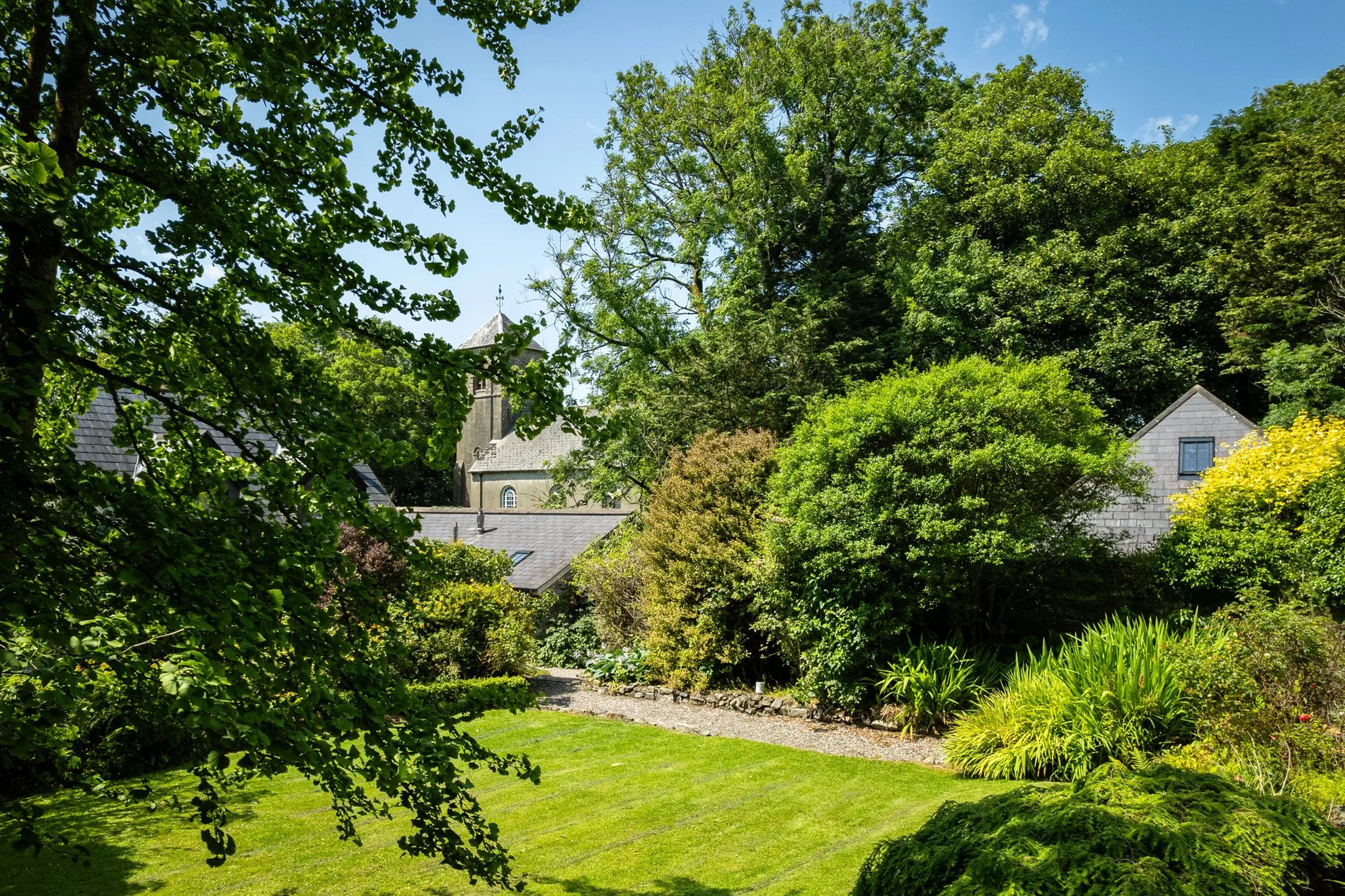 Exterior photo 12