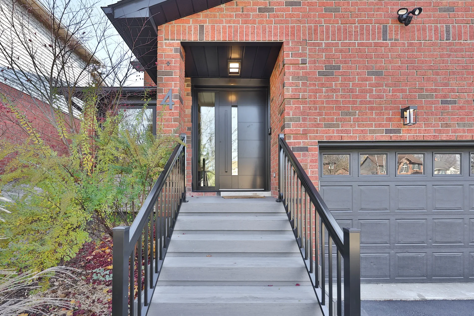 Exterior photo 3