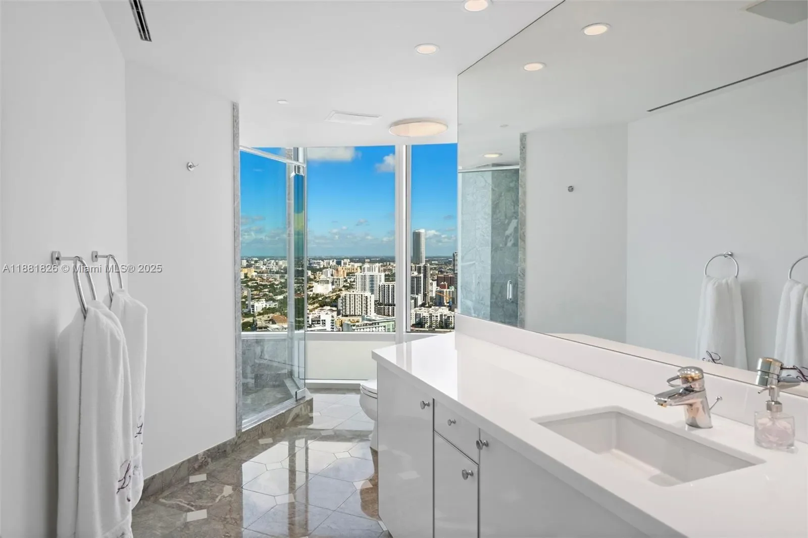 1643 Brickell Ave 4102, Miami, Florida, United States. - Photo 25