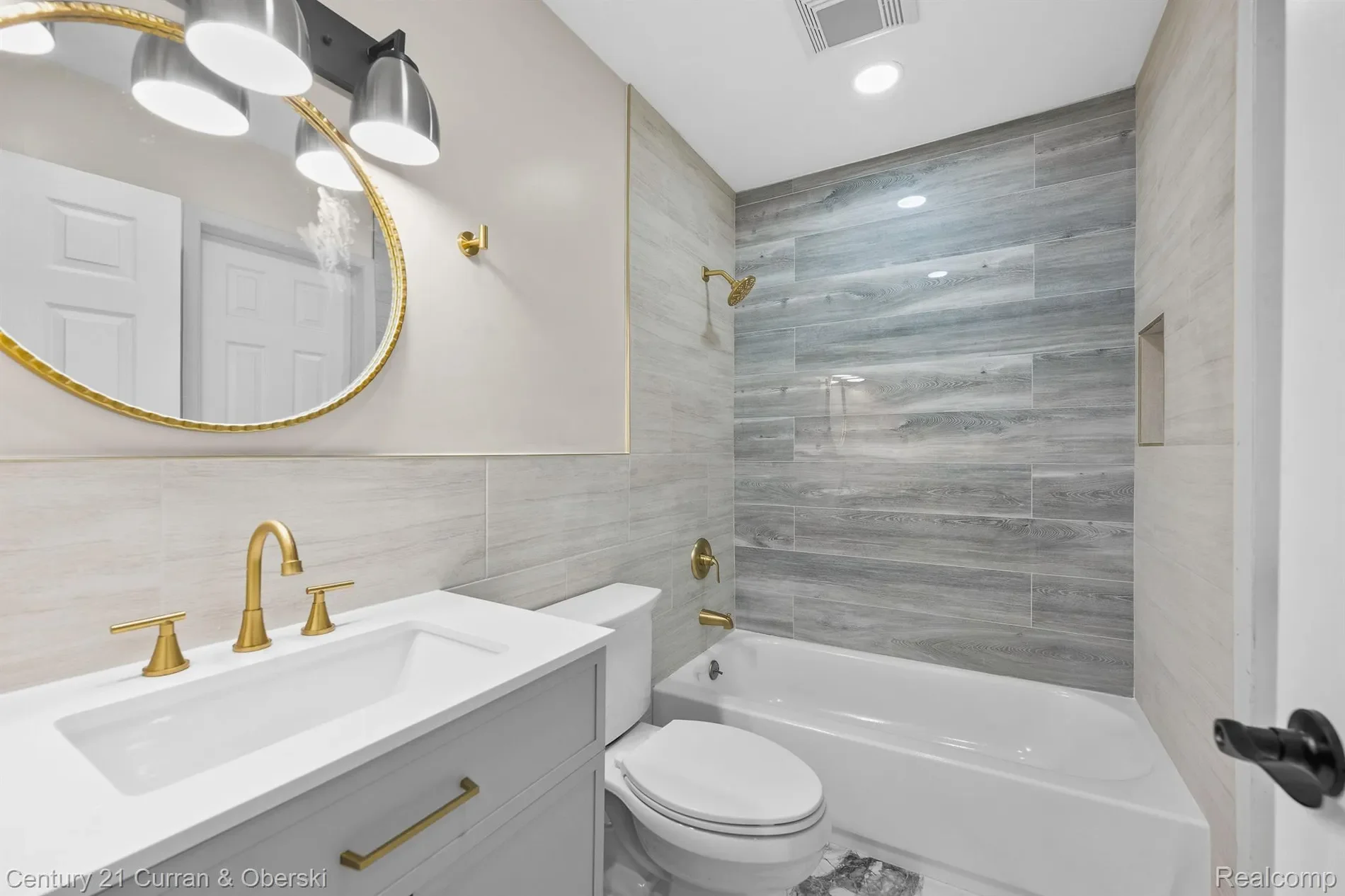 19760 Scenic Harbour Drive, Northville Township, MI 48167, Novi, Michigan, United States. - Photo 10