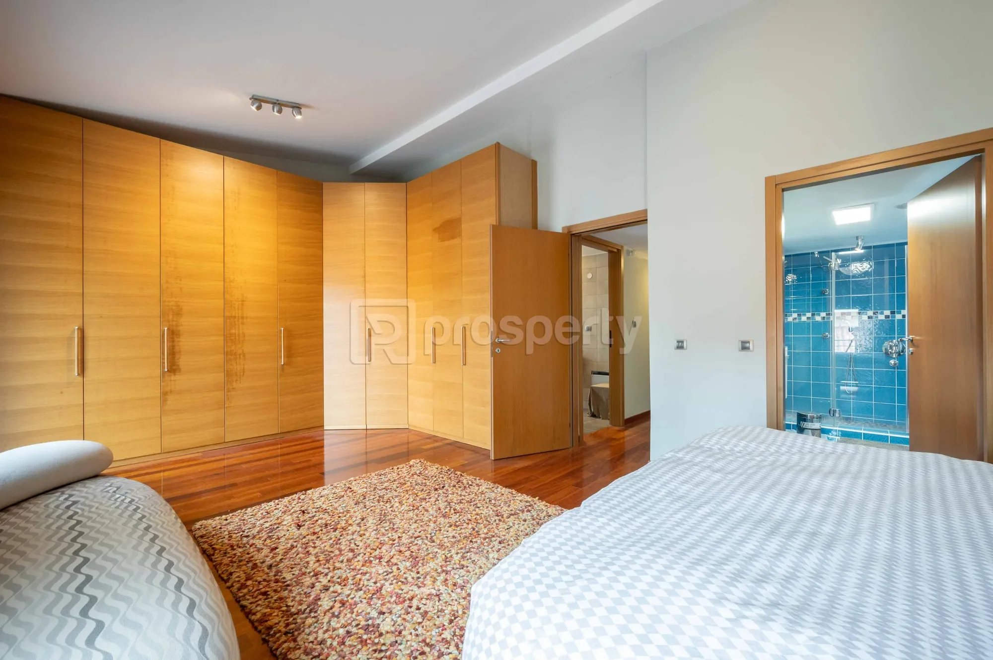 Gallery photo 7