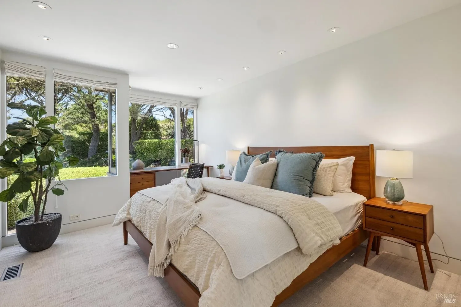 83 Mount Tiburon Road, Tiburon, California, United States. - Photo 40