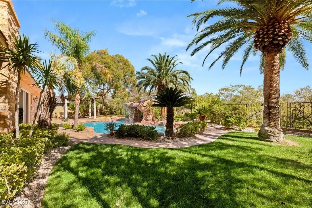 3040 American River Lane, Las Vegas, Nevada, United States. - Photo 31