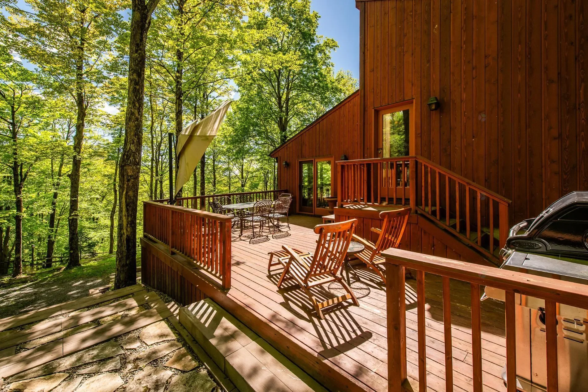 Exterior photo 5