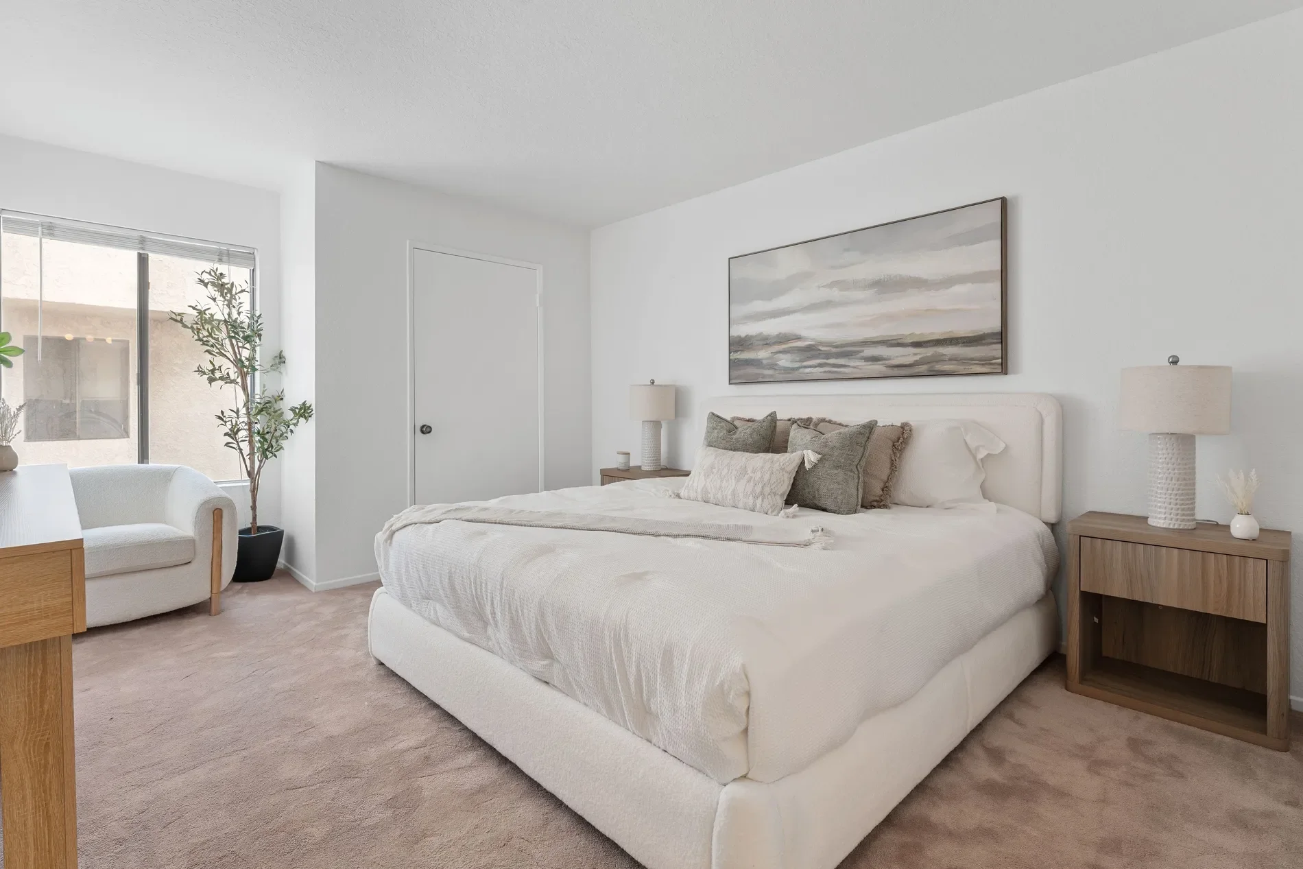 11939 Weddington Street 313, Valley Village, CA 91607, Los Angeles, California, United States. - Photo 11