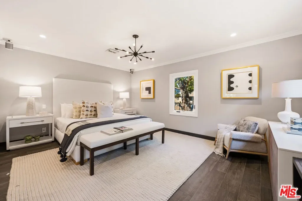 12700 Hortense Street, Los Angeles, California, United States. - Photo 24