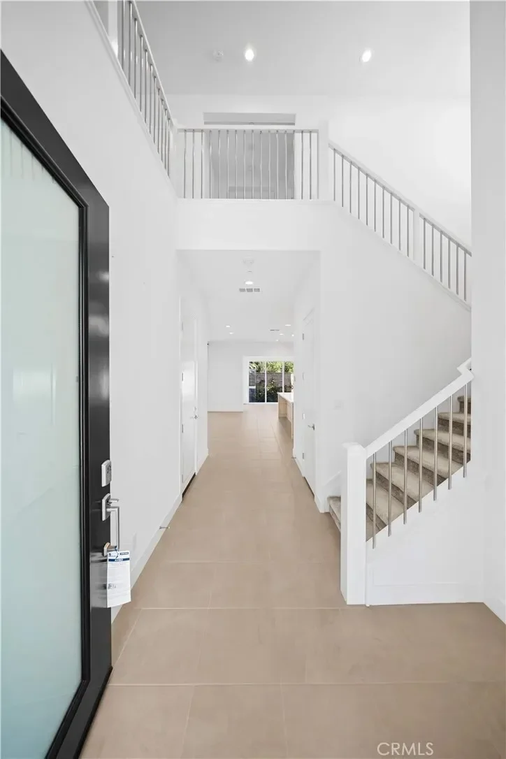 360 Riverbend, Lake Forest, California, United States. - Photo 4