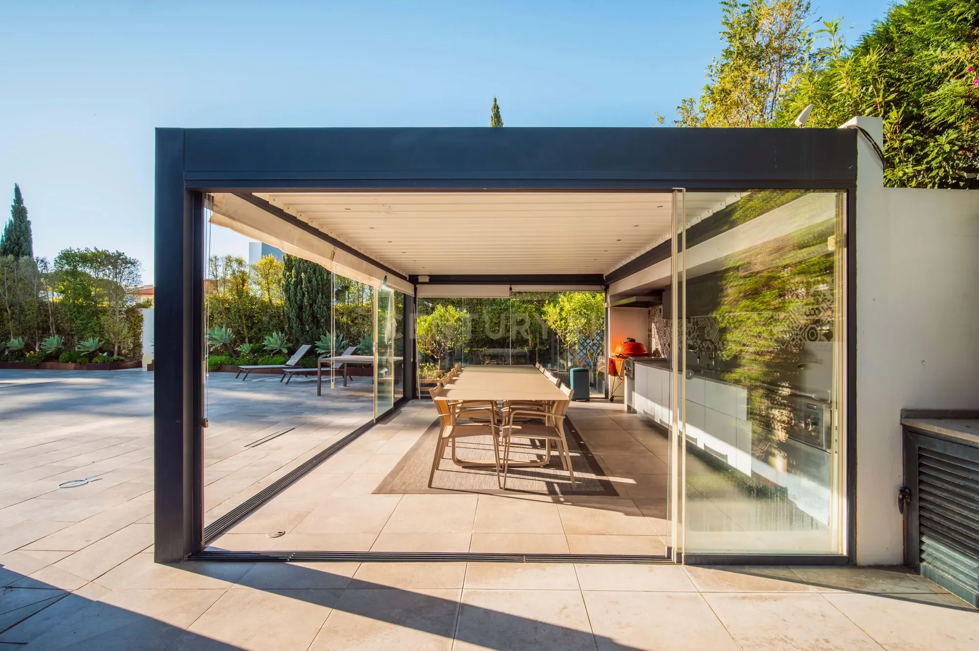 Exterior photo 10