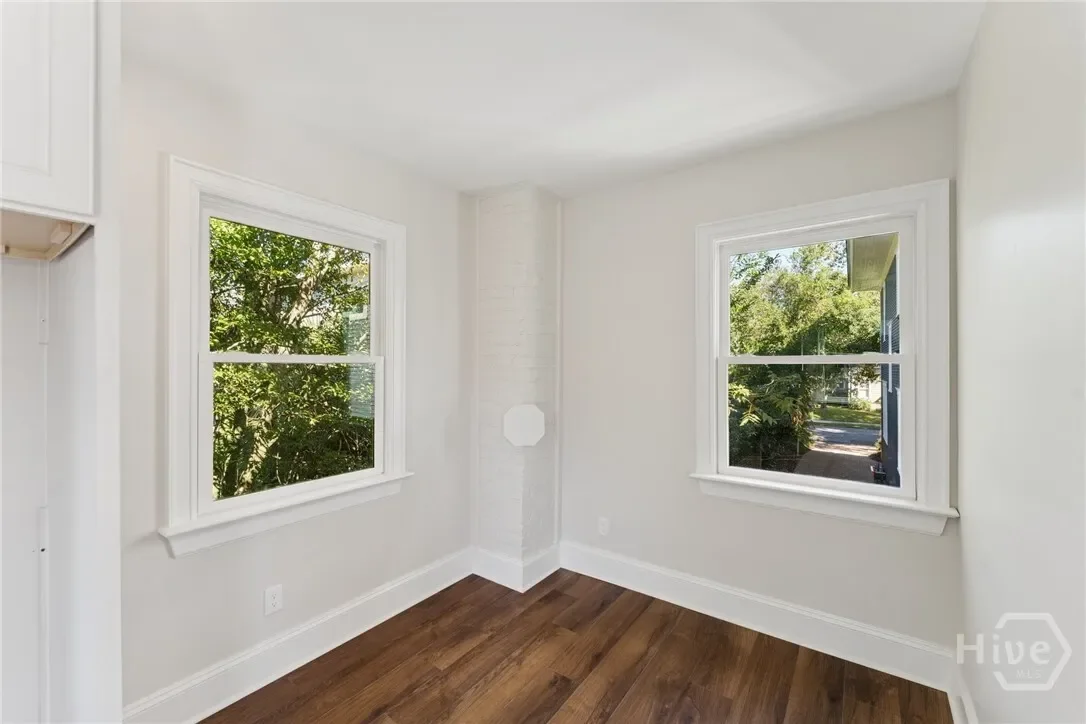 111 E 49th Street, Savannah, Georgia, United States. - Photo 48