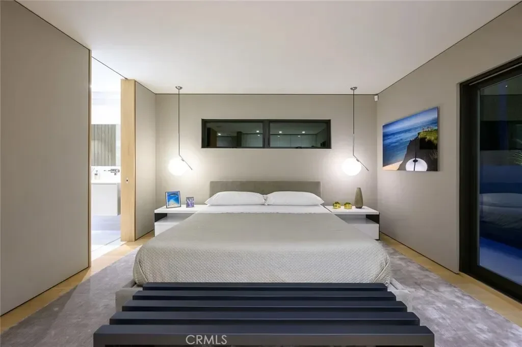 8808 Thrasher Avenue, Los Angeles, California, United States. - Photo 15
