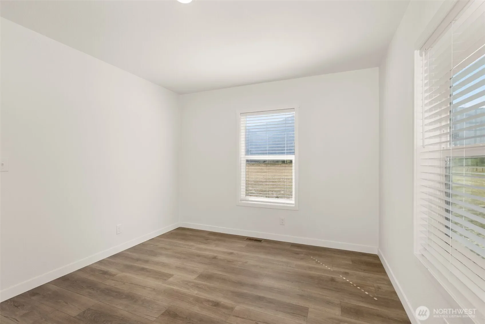 115 Horseshoe Lane, White Pass, WA 98377, Randle, Washington, United States. - Photo 22