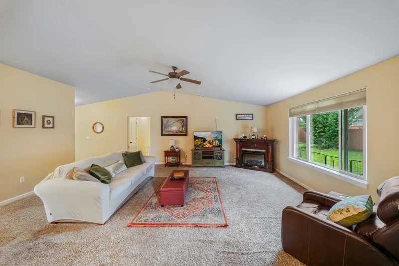 9321 179th Lane SW, Rochester, WA 98579, Rochester, Washington, United States. - Photo 5