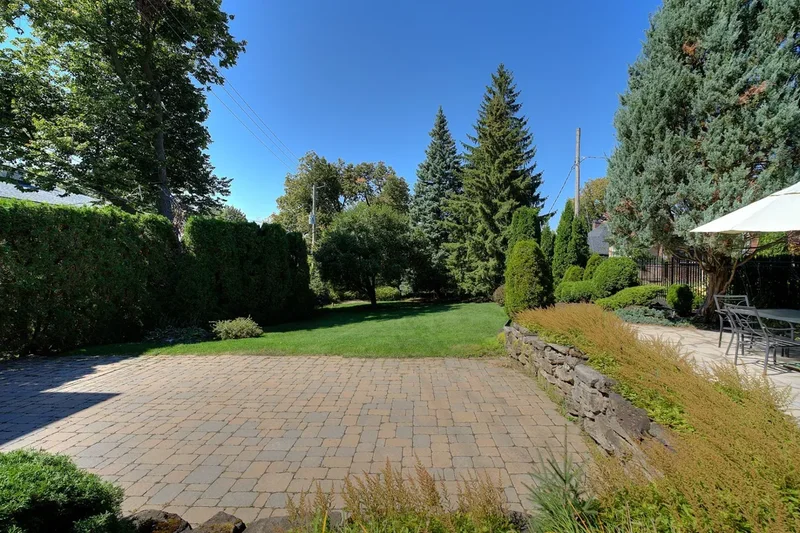 219 Av. Maplewood, Montréal, Quebec, Canada. - Photo 29