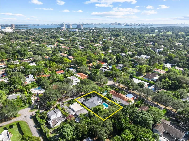 11370 NE 8th Ave, Miami, Florida, United States. - Photo 27