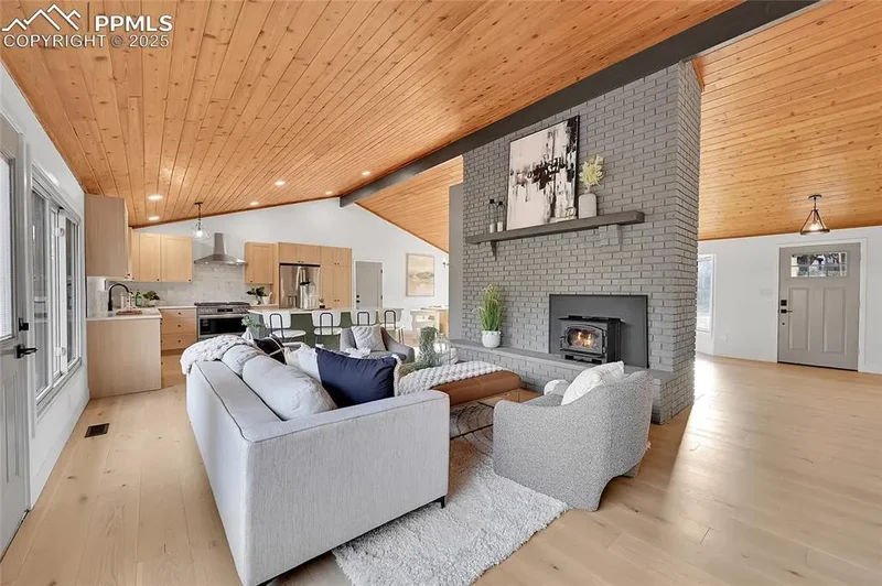 7035 Delmonico Drive, Colorado Springs, CO 80919, Colorado Springs, Colorado, United States. - Photo 19