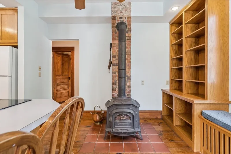 301 Union Street, Pella, Iowa, United States. - Photo 14