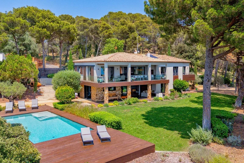 Amazing Contemporary Villa With Panoramic Views And Swimming Pool In Llafranc