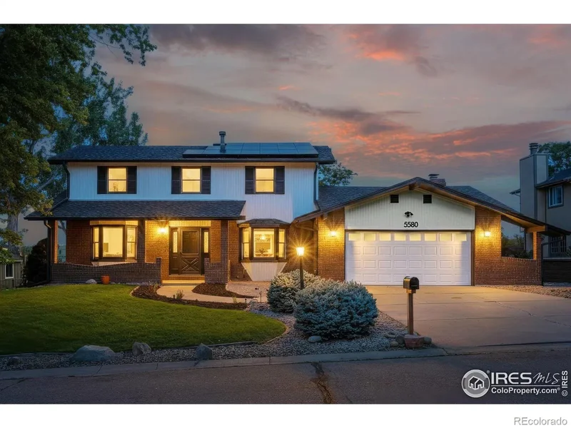 Single Family Residence in Longmont