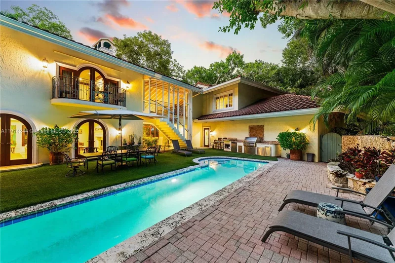 3506 Banyan Cir, Miami, Florida, United States. - Photo 7