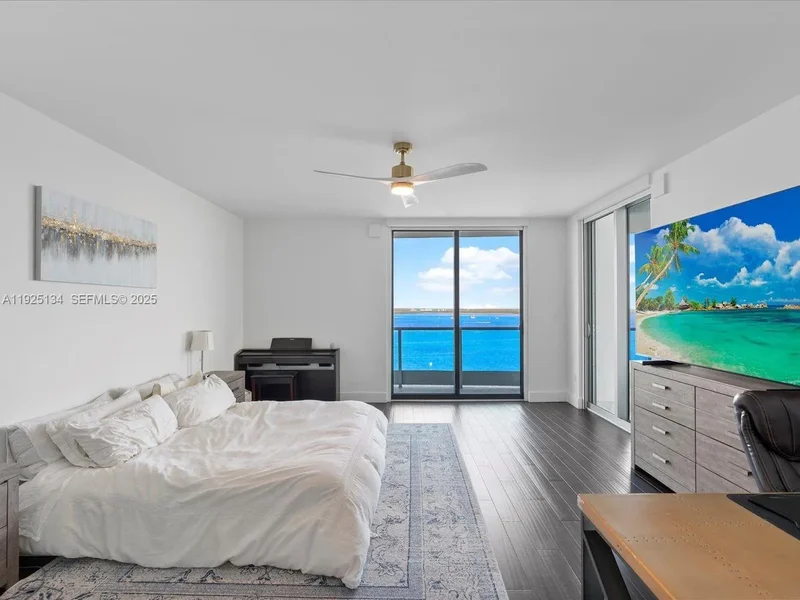 1331 Brickell Bay Dr 1811, Miami, Florida, United States. - Photo 17