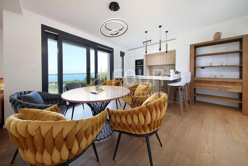 Flat Ika, Opatija - Okolica, 108,51m2