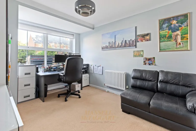51 Stone Court, Crawley, RH10 7RX, Crawley, England, United Kingdom. - Photo 4
