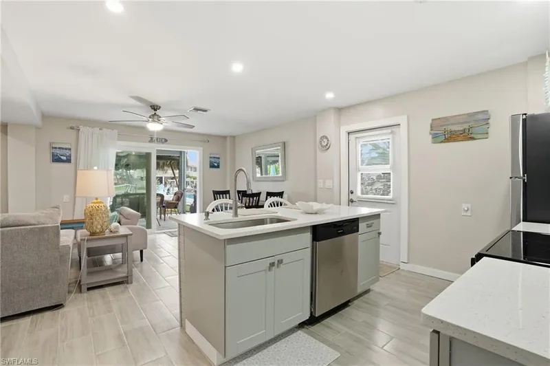 130 Bahia VIA, Fort Myers Beach, Florida, United States. - Photo 28