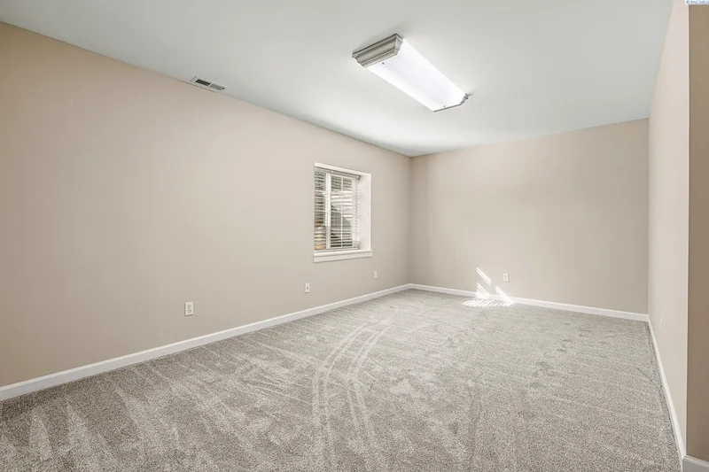 101304 N Billings Ct, West Richland, WA 99353, West Richland, Washington, United States. - Photo 33