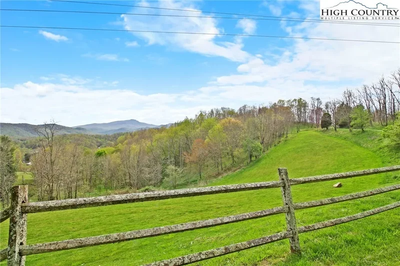 690/692 Lynn Hill Road, Boone, North Carolina, United States. - Photo 12
