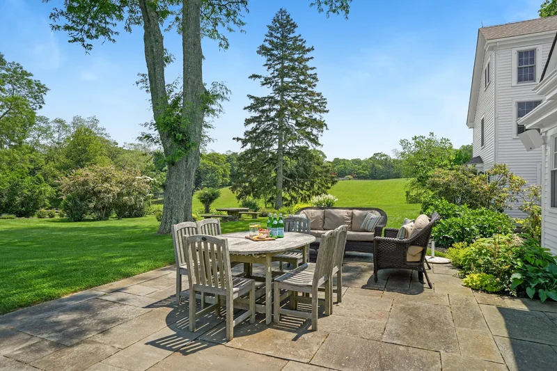 31 Lamberts Cove Road, Vineyard Haven, MA 02568, West Tisbury, Massachusetts, United States. - Photo 29
