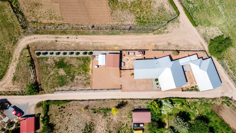 2 Short Road, Santa Fe, NM 87506, Santa Fe, New Mexico, United States. - Photo 8