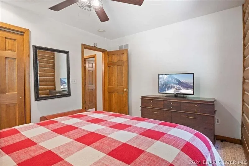 384 Grand View Drive, Sunrise Beach, MO 65079, Sunrise Beach, Missouri, United States. - Photo 10