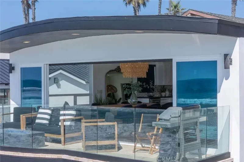 516 S S The Strand, Oceanside, California, United States. - Photo 23