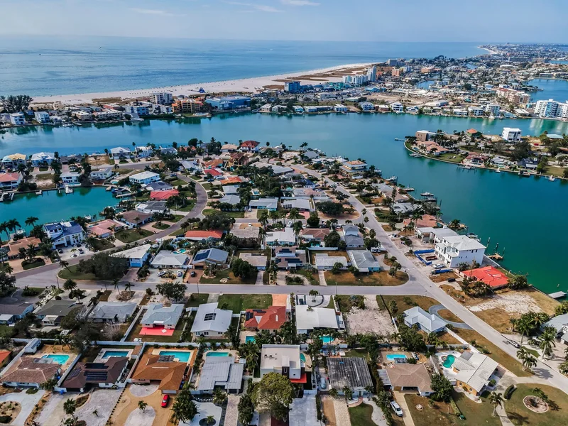 10206 4th St E, Treasure Island, FL 33706, St. Pete Beach, Florida, United States. - Photo 3