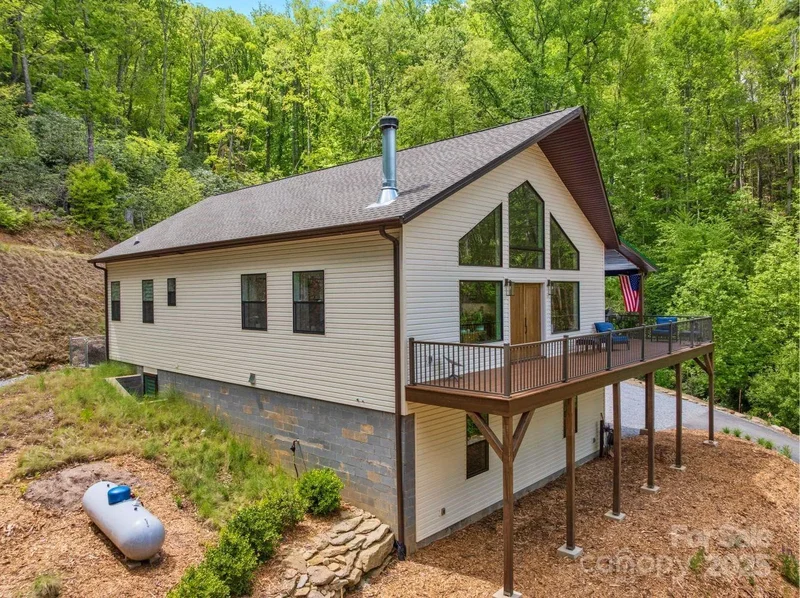 143 Burnside Trail, Hendersonville, NC 28792, Hendersonville, North Carolina, United States. - Photo 32