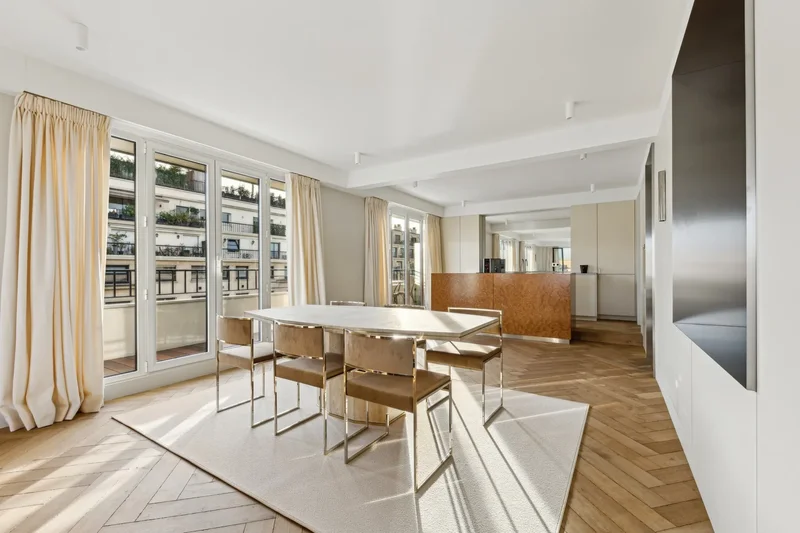PARIS, J 75016, Paris, Île-de-France, France. - Photo 14