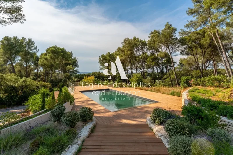 Saint-Rémy-de-Provence, Provence-Alpes-Côte d'Azur, France. - Photo 10