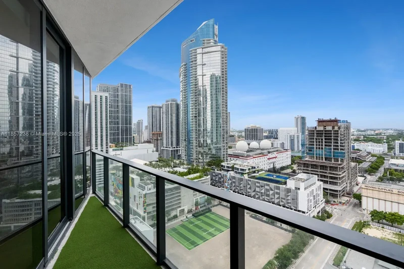 1000 Biscayne Blvd 2402, Miami, Florida, United States. - Photo 8
