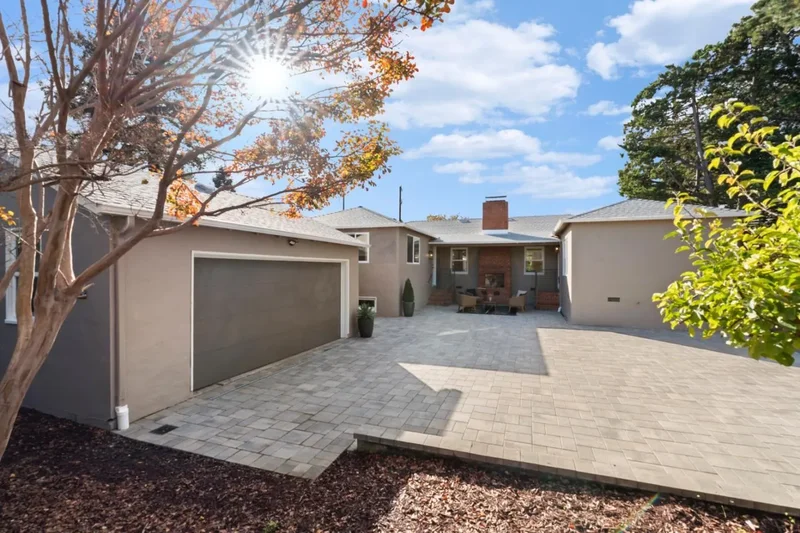 2105 Stratford Way, San Mateo, California, United States. - Photo 10