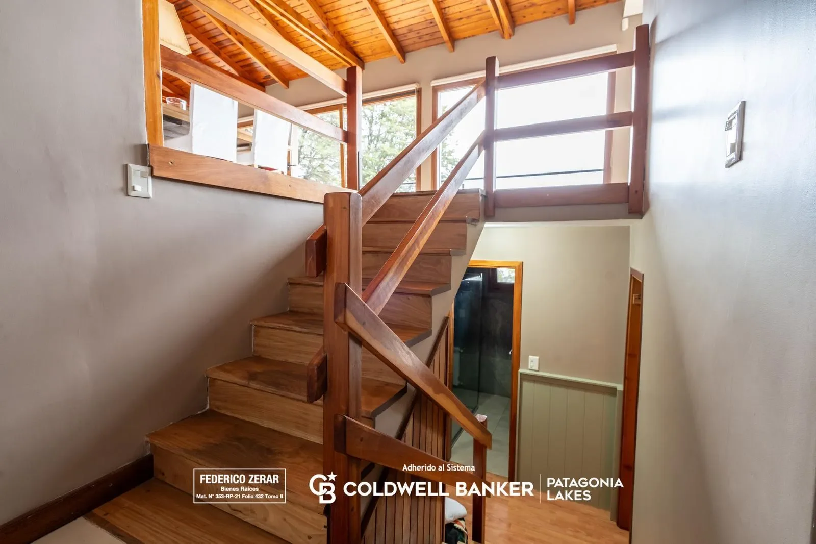 VENTA - Exclusiva casa de 8 ambientes, 5 dormitorios, 6 baños en barrio Las Vertientes, Bariloche, San Carlos de Bariloche, Río Negro, Argentina. - Photo 16