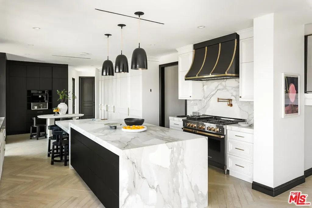 10932 Savona Road, Los Angeles, California, United States. - Photo 18