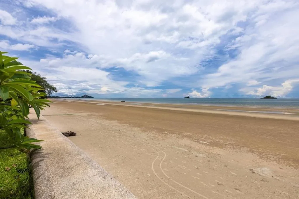 Prachuap Khiri Khan,, Nong Kae, Tanintharyi Region, Thailand. - Photo 45