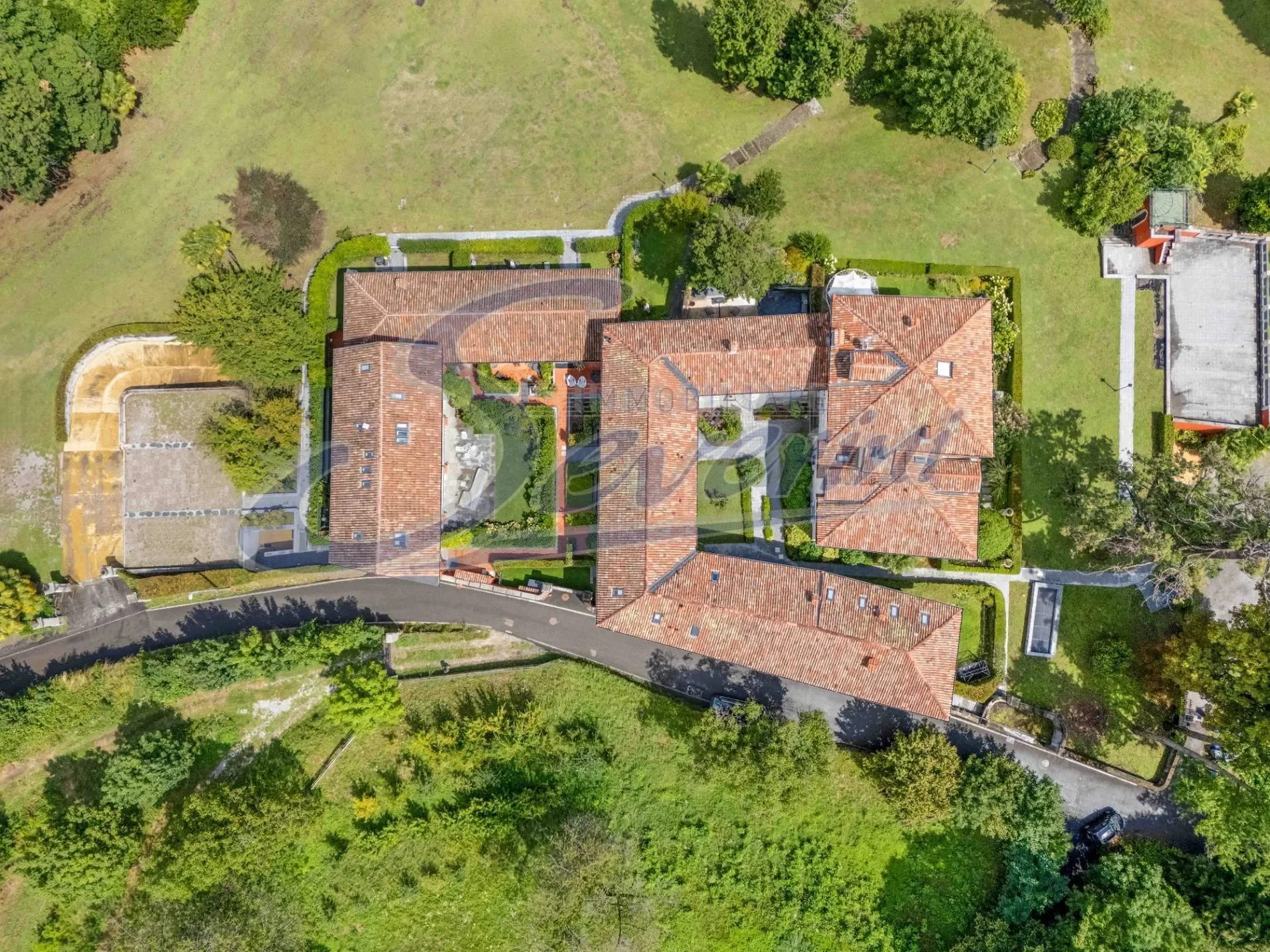 Via Cardano 33/35, Como, Lombardy, Italy. - Photo 24