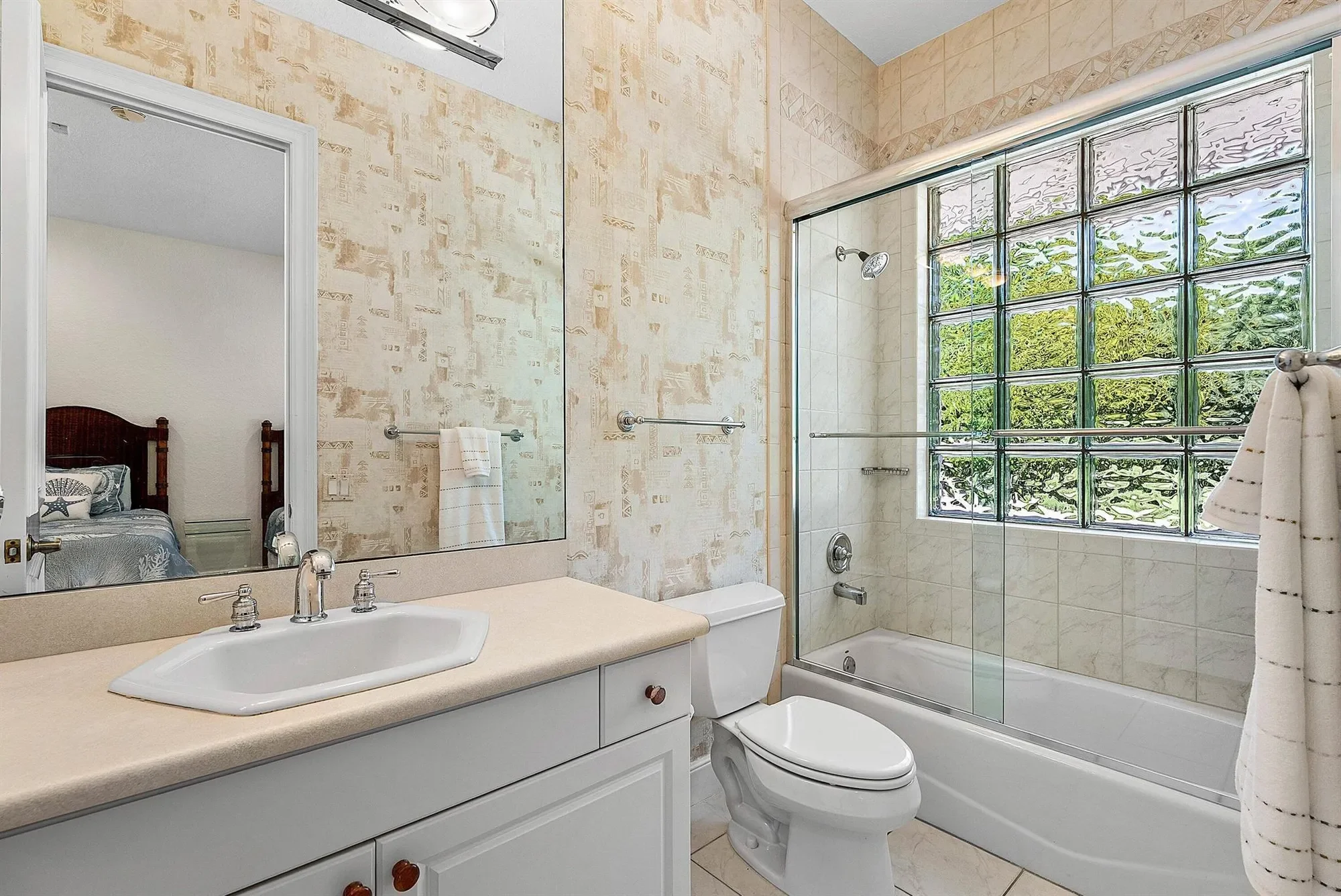 225 Oakview Drive, Delray Beach, Florida, United States. - Photo 27