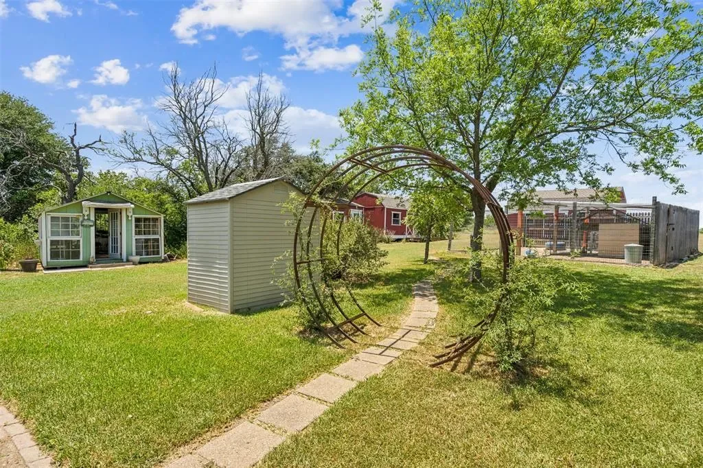7388 Wilderness Way, Weatherford, Texas, United States. - Photo 29