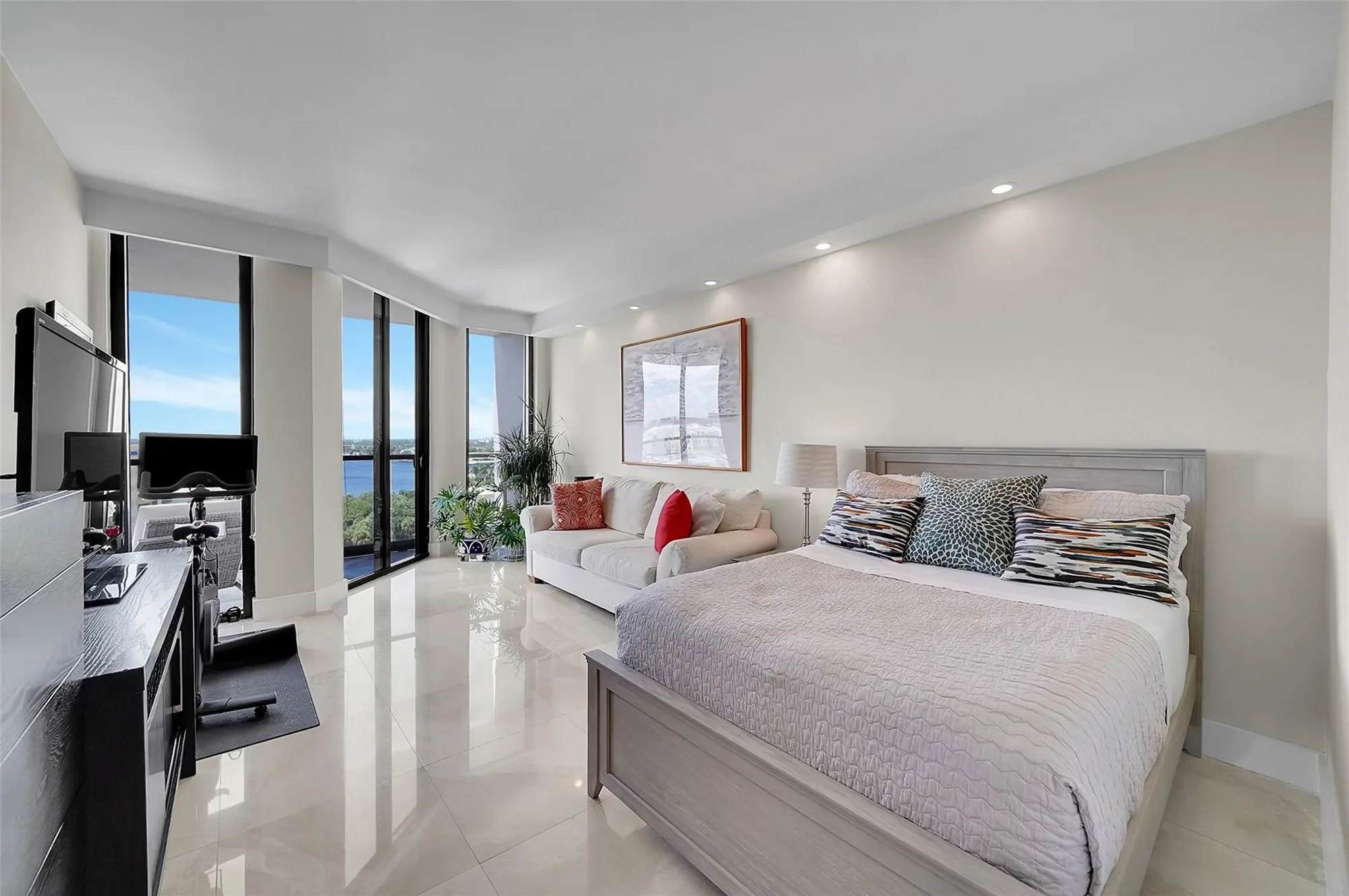 1300 S Ocean Blvd PH5, Hillsboro Beach, Florida, United States. - Photo 32