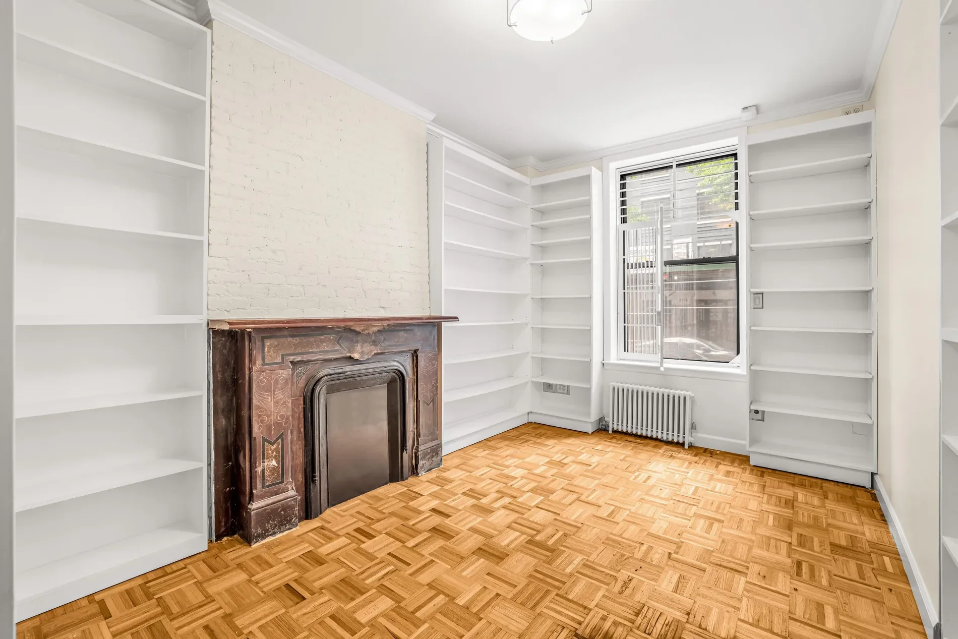 350 West 48th Street 1W, New York, NY 10036, New York, New York, United States. - Photo 5