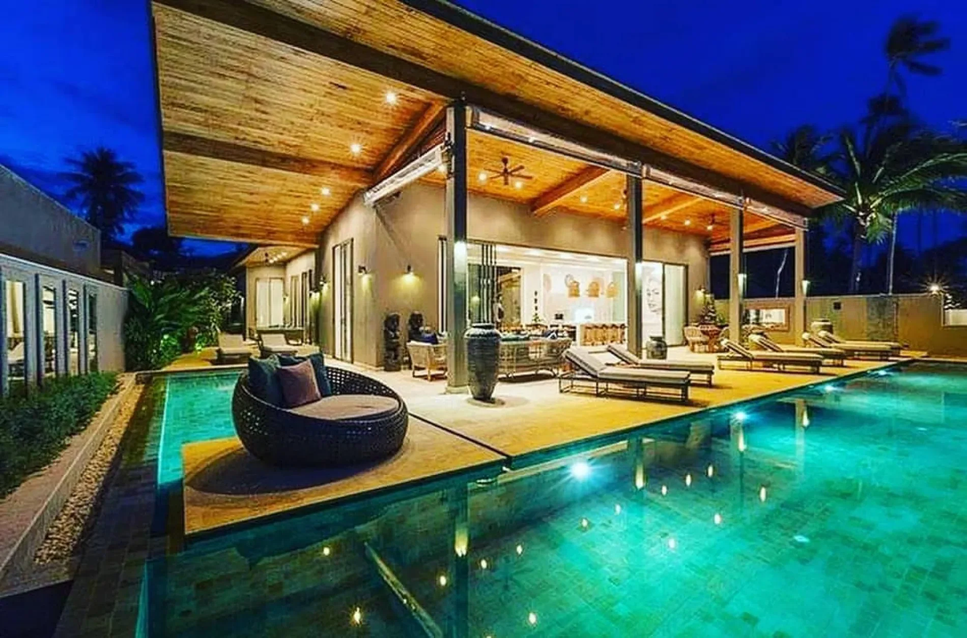 Exterior photo 12
