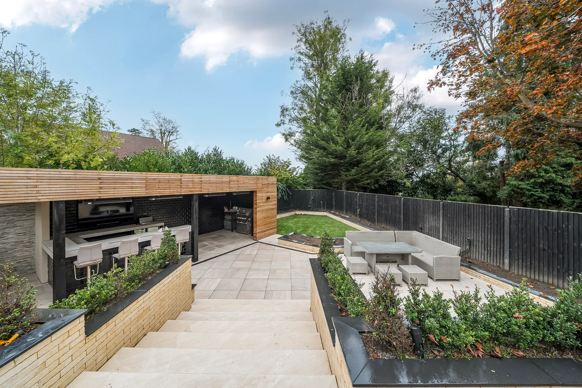 Exterior photo 12